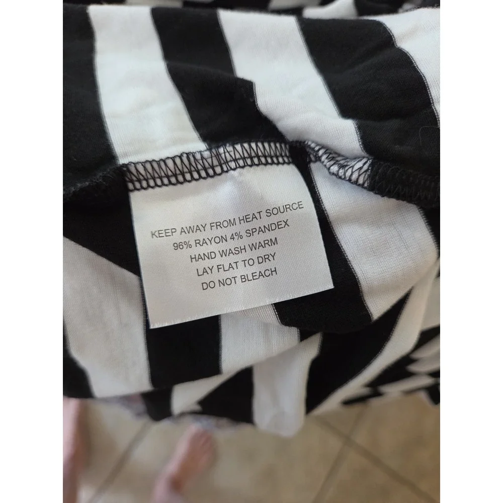 Milk Snob Nursing Black And White Cover And Car Seat Cover. Gently Used